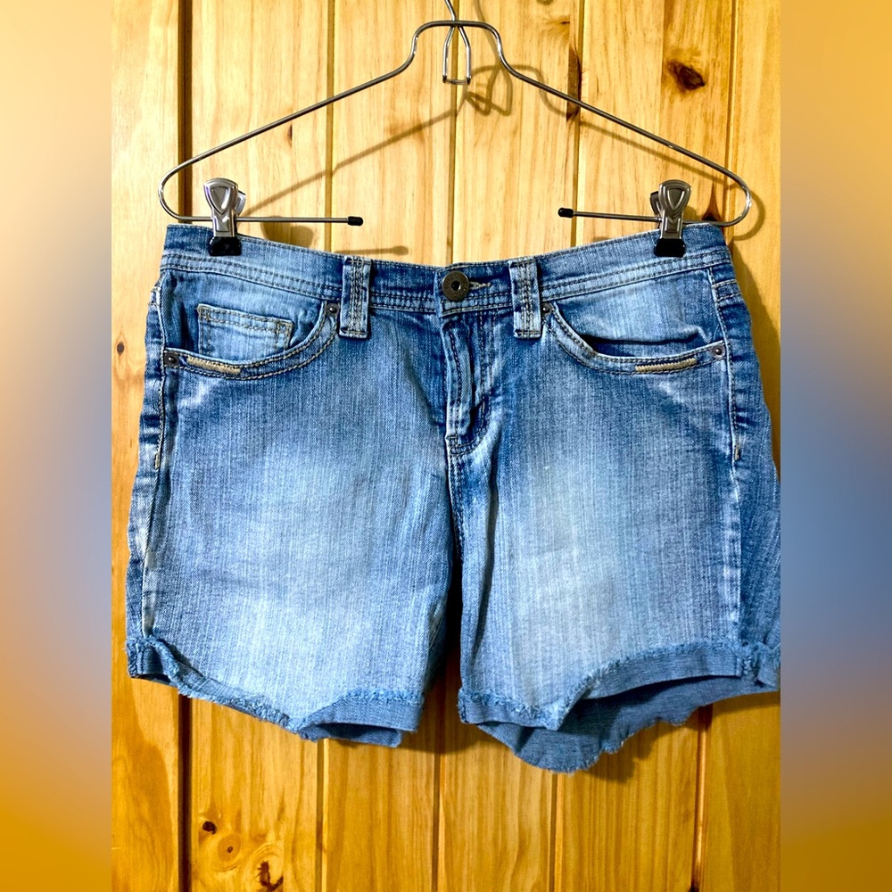 Mudd size 11 (juniors) cuffed denim shorts with raw hem